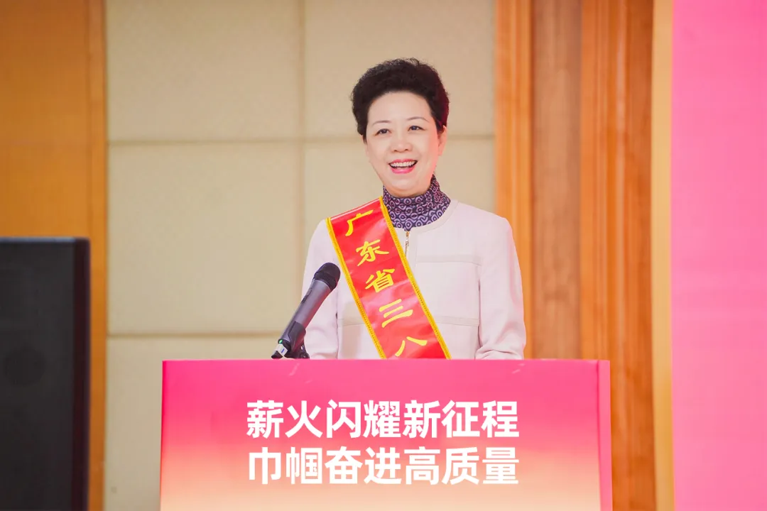 中国妇女报 | AG庄闲李倩仪专访：以供应链为笔，绘行业新篇章